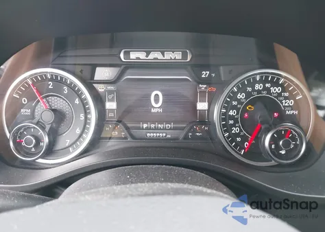 2022 Ram 1500 Laramie 4X4 5'7 Box z USA, uszkodzony, nr VIN 1C6SRFJT7NN297201